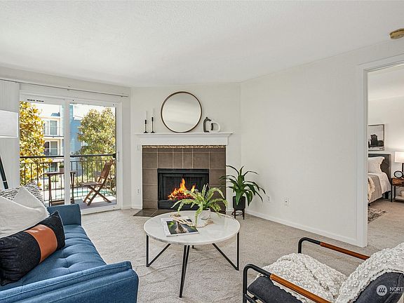 5th image of 12601 SE 41st Place #C204