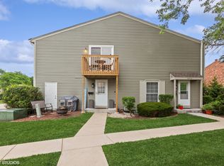 1105 Mount Vernon Ct APT A, Wheaton, IL 60189