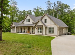 108 Wade Rd E, Signal Mountain, TN 37377