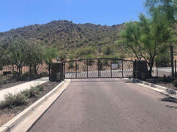 3rd image of 8489 W El Cortez Pl