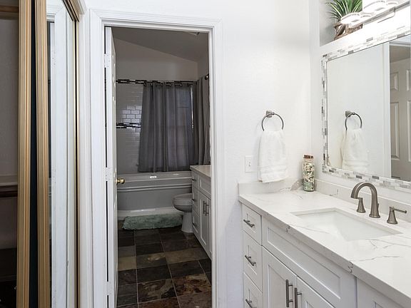 4th image of 11015 W Laurelwood Ln