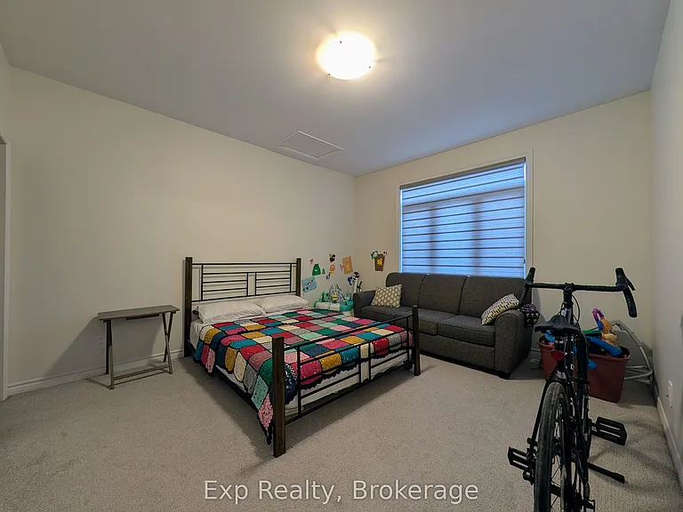 96 Athabaska Dr — Photo 10