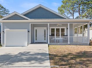 129 NW 8th St, Oak Island, NC 28465