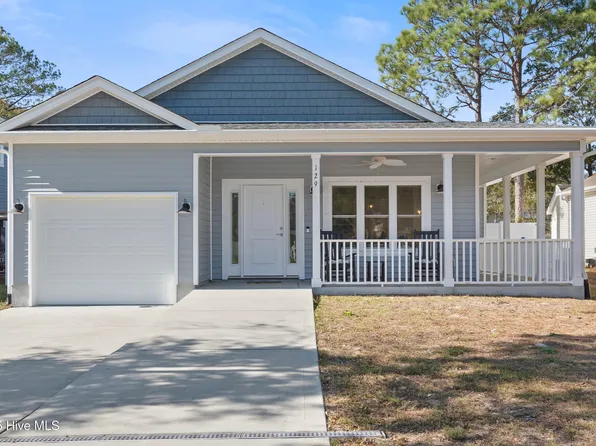 129 NW 8th Street, Oak Island, NC 28465