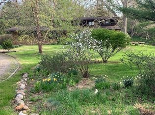 3270 N Maple Rd, Ann Arbor, MI 48105