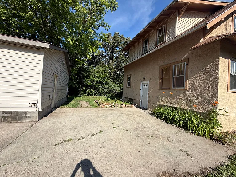 801 W 5th Ave — Photo 14