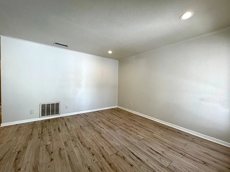 1005 W Martin Luther King Jr Blvd #B — Photo 21