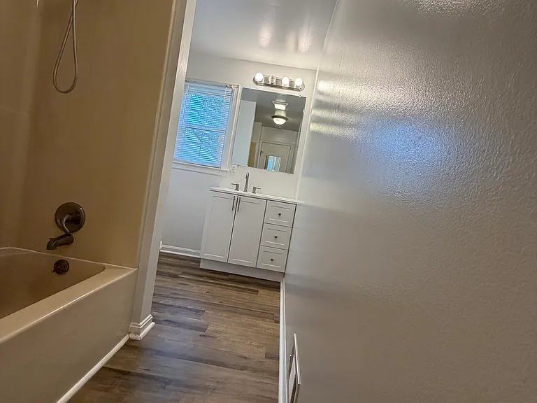 4538 Vest Dr — Photo 9