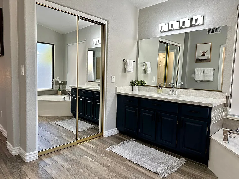 10918 W Bermuda Dr — Photo 29