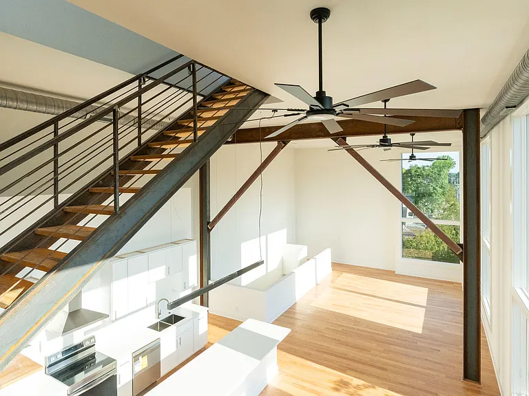 400 E Martin St #A — Photo 20