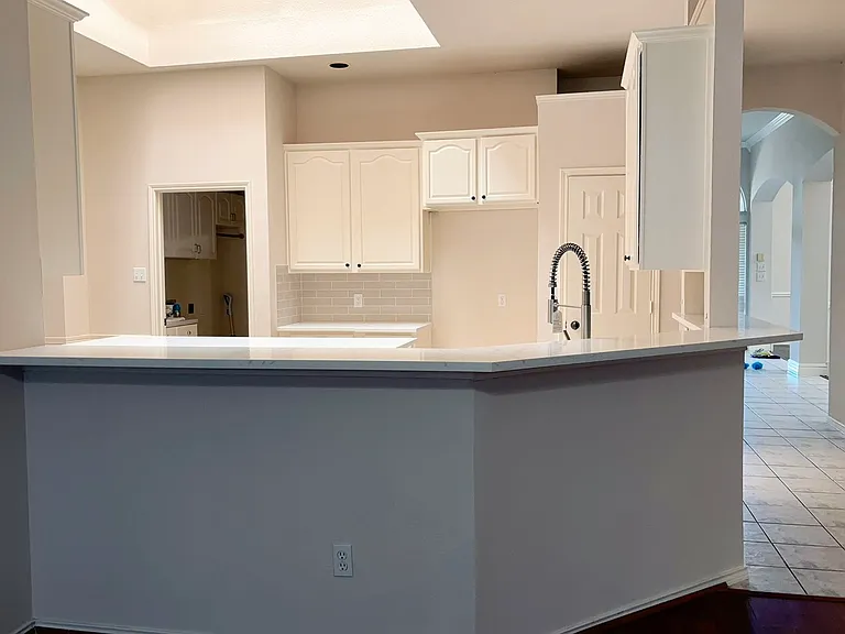 10305 Cecile Dr — Photo 8