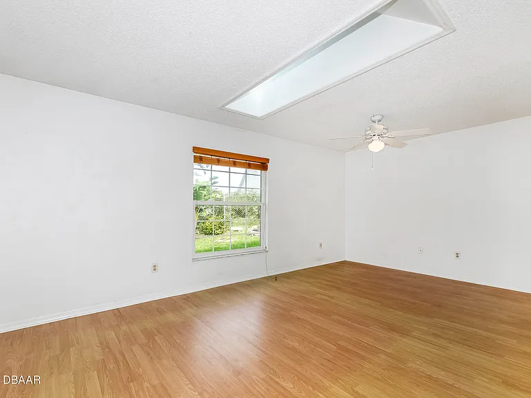 145 Riverwalk Ct — Photo 14
