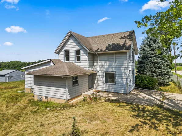 316 Old Sutton Rd, Barrington, IL 60010