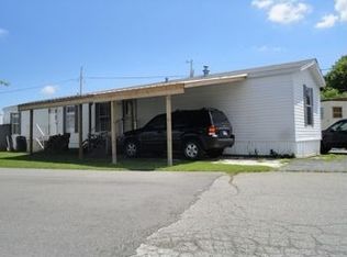 596 Chestnut St TRLR 40, Shelbyville, IN 46176
