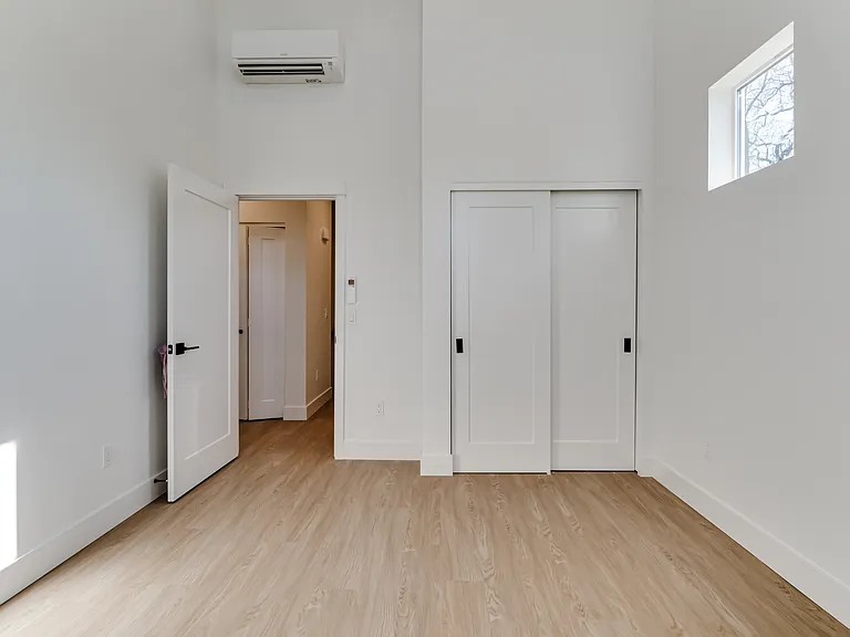 1530 Lake Dr — Photo 7
