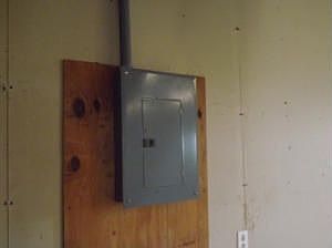 4th image of 1466 Trail Ave