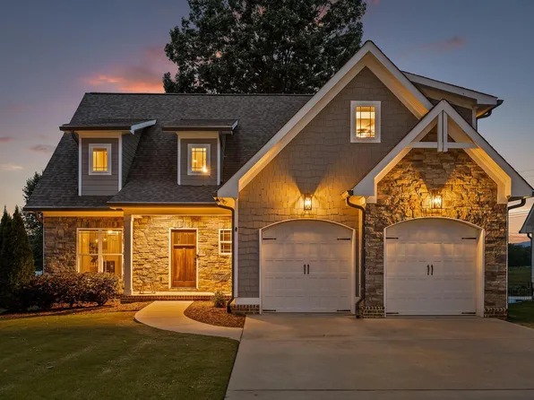 507 Quartz Dr, Chickamauga, GA 30707