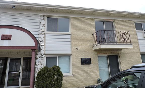 2nd image of 501 Carlysle Dr APT 17