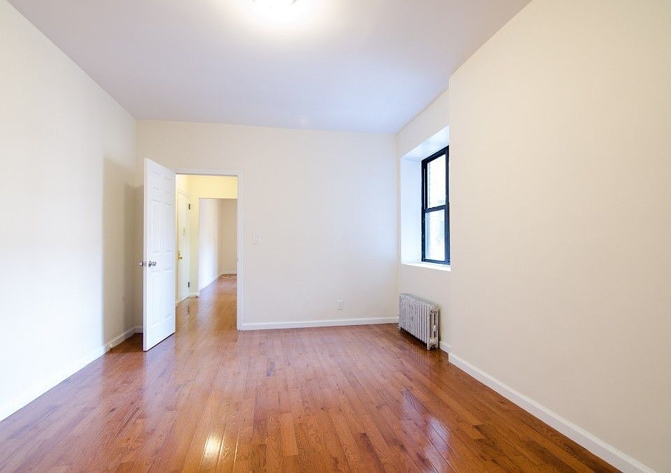 1st image of 4308 40th St APT 4L
