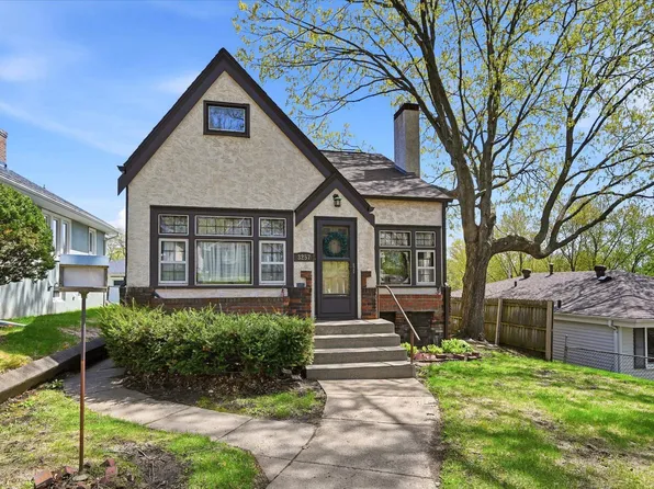 3257 Hayes St NE, Minneapolis, MN 55418