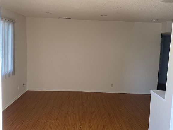 2nd image of 1305 Carlton Dr