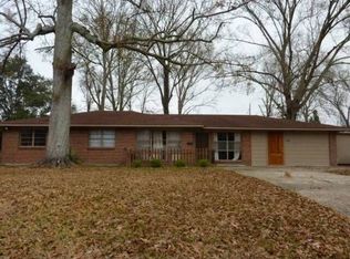 9625 S Riveroaks Dr, Baton Rouge, LA 70815