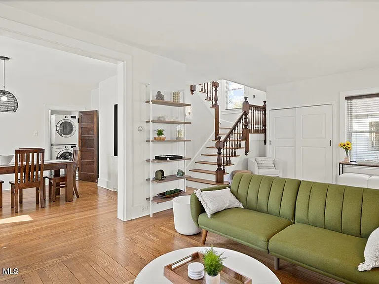 162 Lake Ave — Photo 7