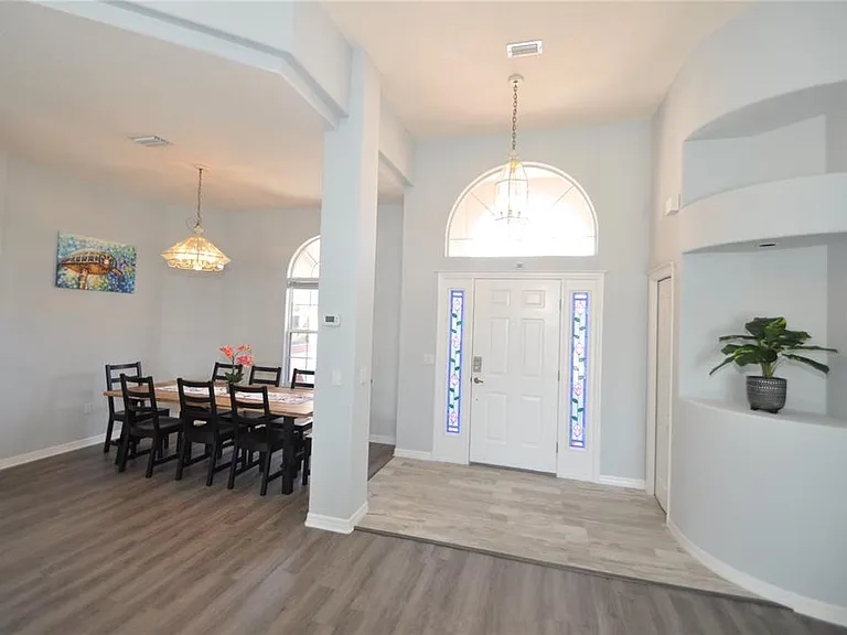 16 Cedarwood Ct — Photo 5