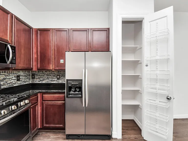 3900 Center St — Photo 15