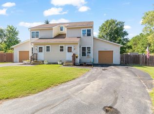 39 Grey Birch Dr, Colchester, VT 05446