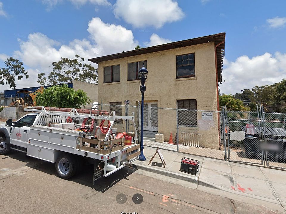 2nd image of 737 17th St