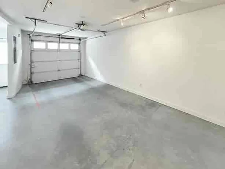 322 Peters St SW #2 — Photo 27
