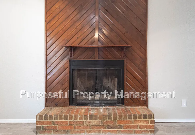 313 Belmont Dr — Photo 4