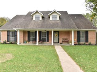 3216 Regal Oaks Dr, Pearland, TX 77581