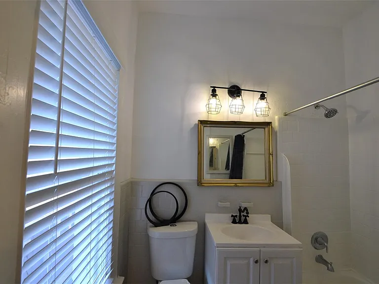 1517 Bonnie Brae St #4 — Photo 30