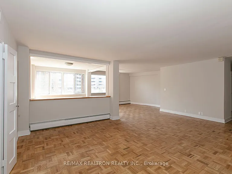 9 Deer Park Cres #1501 — Photo 1
