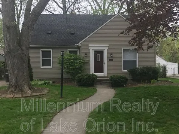 2800 Ellwood Ave, Berkley, MI 48072