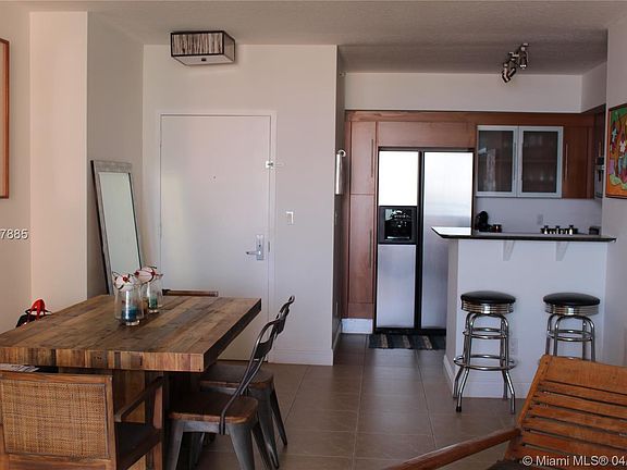 4th image of 325 Biscayne Blvd #3615