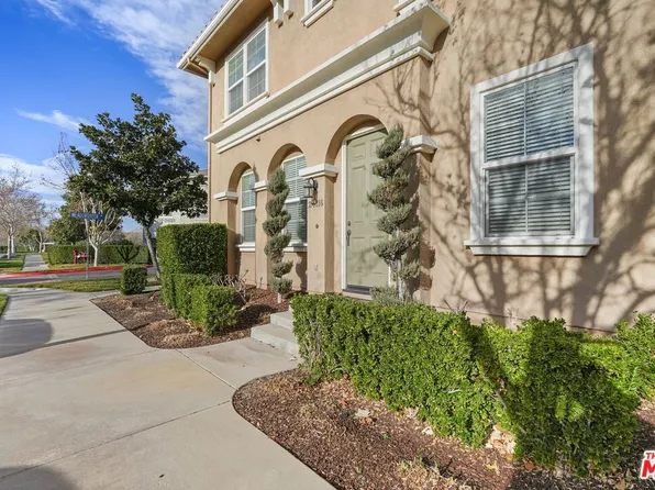 24116 Meadowbrook Ln, Valencia, CA 91354