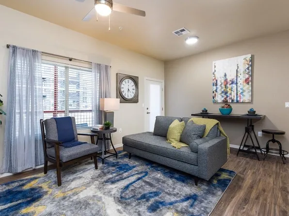 The Flats at Ridgeview