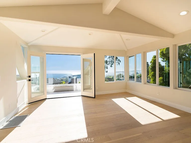 2850 Zell Dr — Photo 36