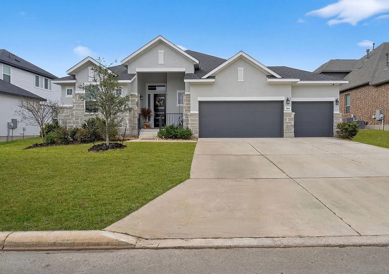 Stunning Single-Story 4BR/3BA Home with 3-Car Garage | Medina Valley ISD — Photo 4