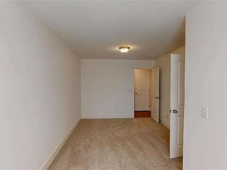 6414 Shalks Crossing Dr — Photo 16