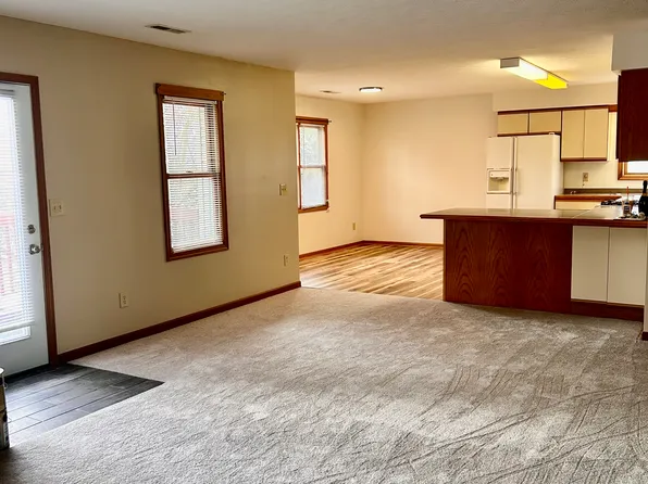 1046 Mindy Ln APT 3, Wooster, OH 44691