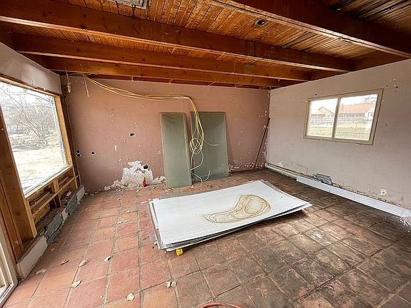 4th image of 9712 Loretta Dr NW