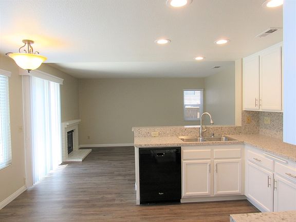 4th image of 2695 Seacrest Ct
