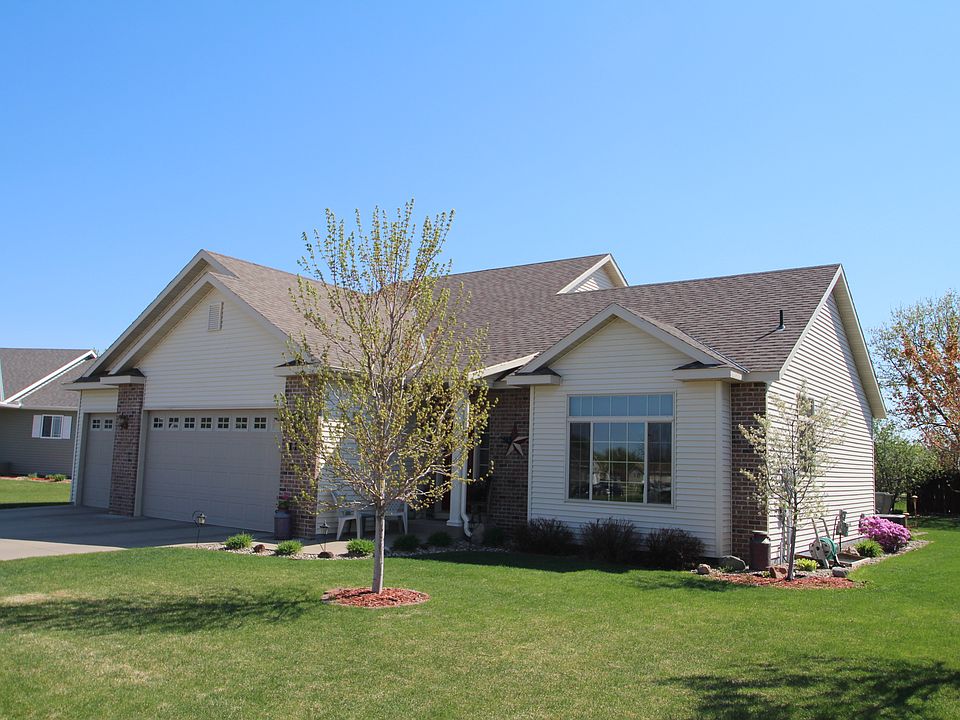 1st image of 1114 Parkwood Loop