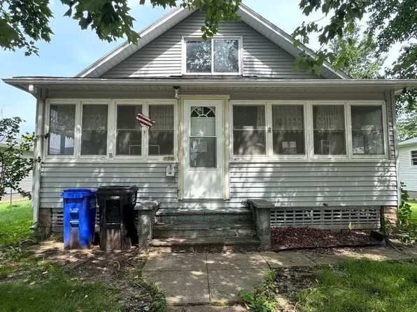 905 Clinton Ave, Ottumwa, IA 52501