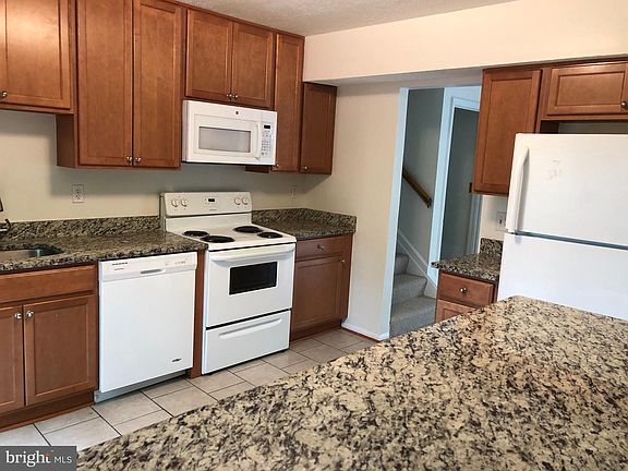5th image of 857 Derby Farms Dr