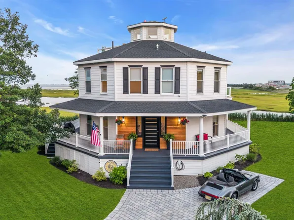 1002 Spruce St, Somers Point, NJ 08244